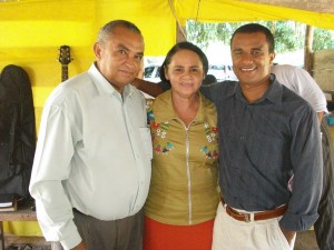 Pastor Ribamar, esposa Maria do Socorro e cantor Chiquinho Silva 