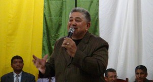 ARAGUATINS (Vila Falcão): Pr. Paulo Martins Neto, presidente da CIADSETA participa de culto em Ação de Graças na AD. Ele mesmo foi o ministrante. ASSISTA