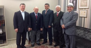 SÃO PAULO: Pastor Paulo Martins, Possidônio Martins e Joás Possidônio visitaram nesta manhã (23) o presidente da CGADB. Confira