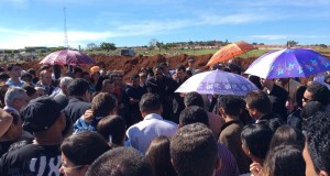 FOTOS: Pastor Wisley Macedo é supultado sob forte comoção em Anápolis -GO