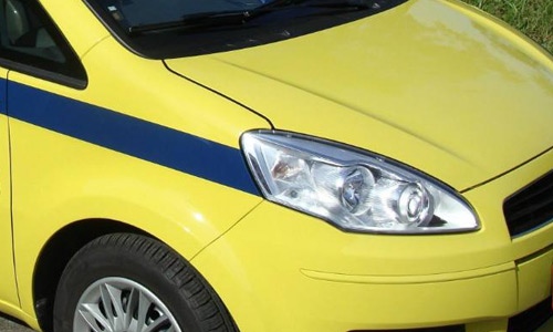 Taxista evangélico pára na delegacia por não permitir beijo de casal gay em seu carro