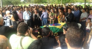 PALMAS: Senador João Ribeiro é enterrado com honras militares