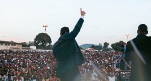 53 mil pessoas aceitam a Jesus em uma cruzada evangelística na Tanzânia